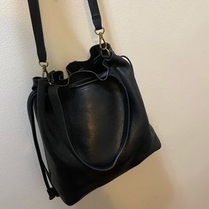 Madewell medium sized bucket bag